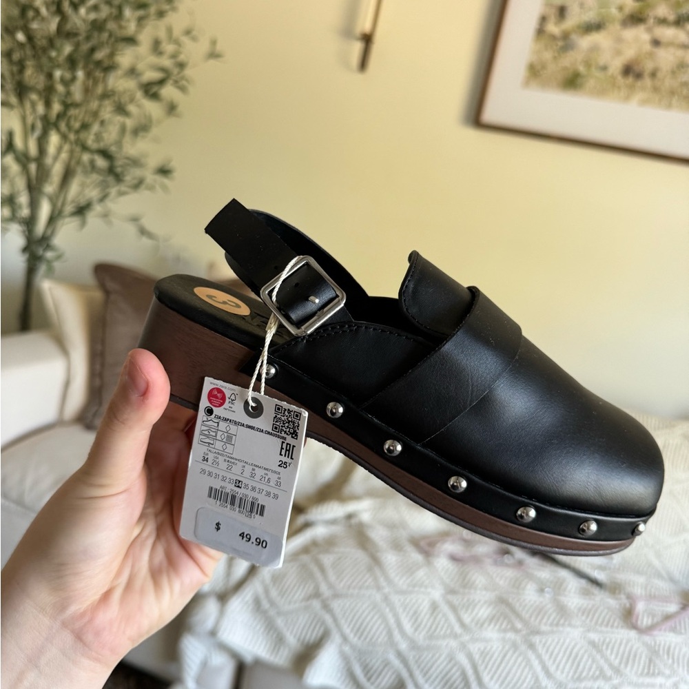 Zara Size 3 kids Clogs NWT. leather/wood